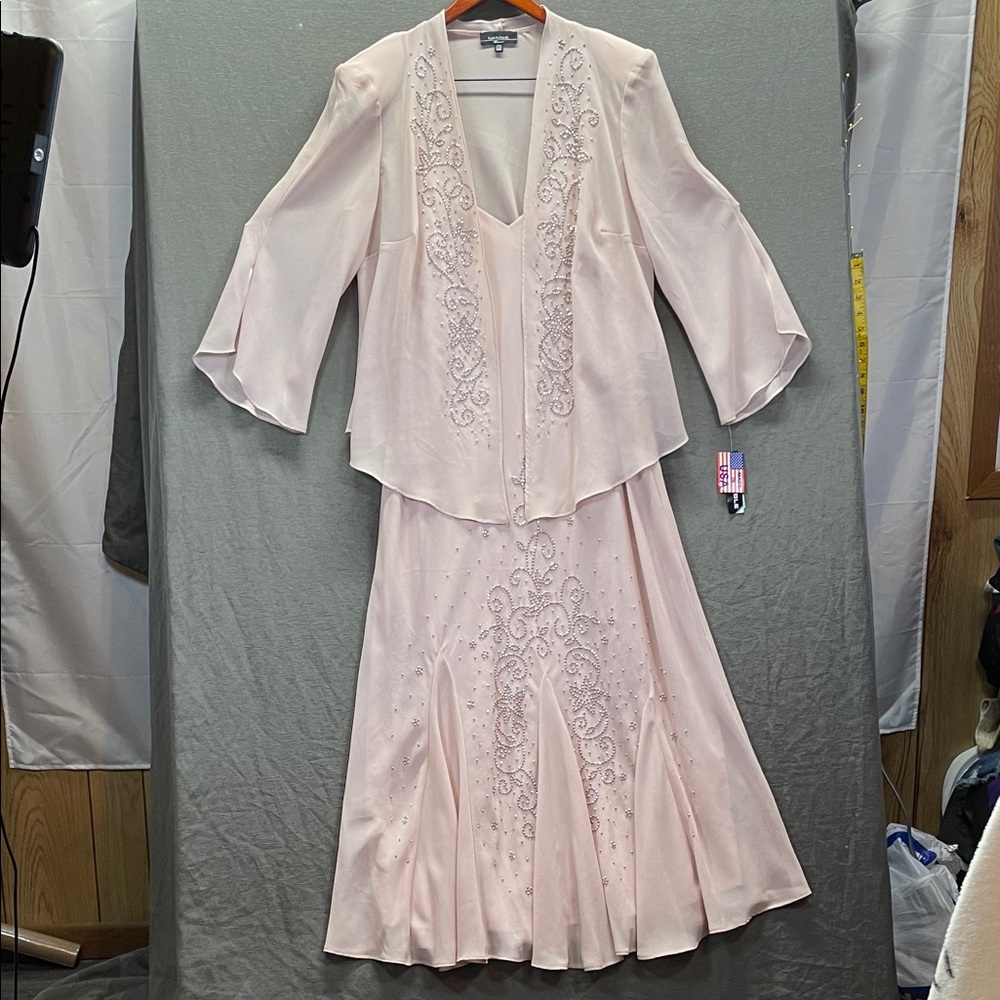 R&M Richards Pink Midi Dress with Elegant Design Made in USA‎
